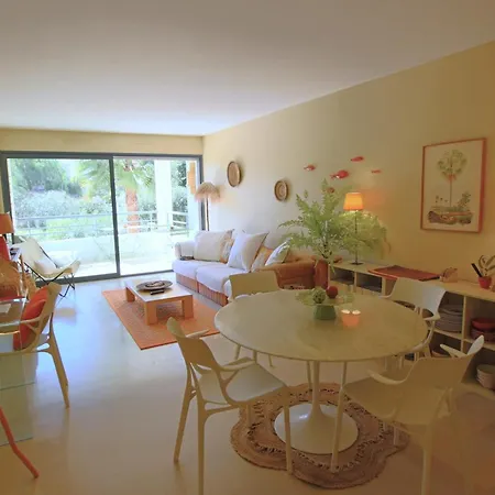 Air-conditionned 2 Bedrooms & Bathrooms With Refined Decoration * 戛纳